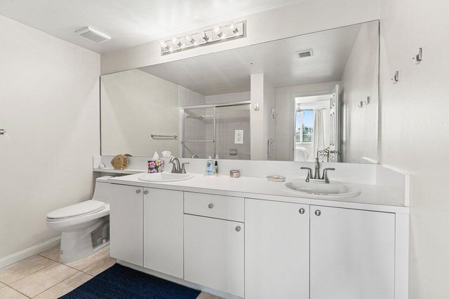 11750 St Andrews Place 202, Wellington, FL 33414
