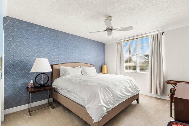 11750 St Andrews Place 202, Wellington, FL 33414