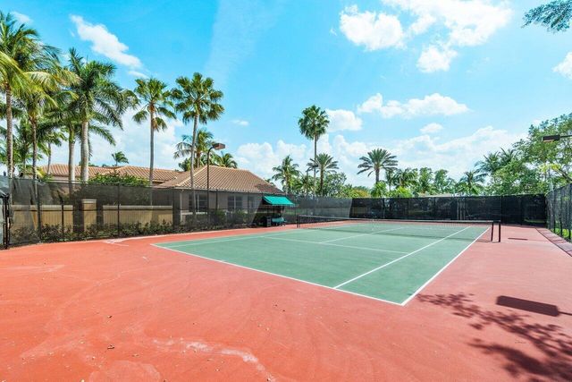 11750 St Andrews Place 202, Wellington, FL 33414