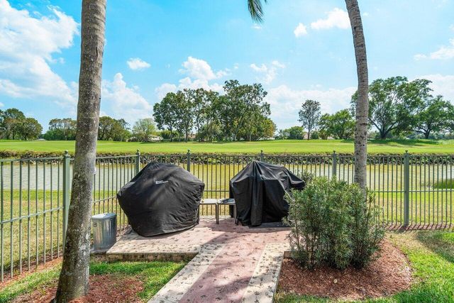 11750 St Andrews Place 202, Wellington, FL 33414