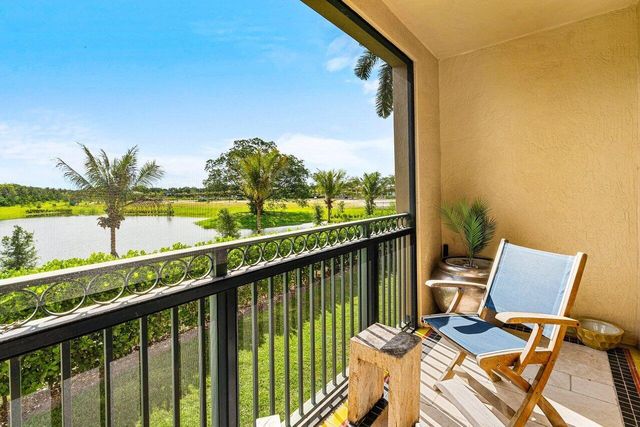 11750 St Andrews Place 202, Wellington, FL 33414