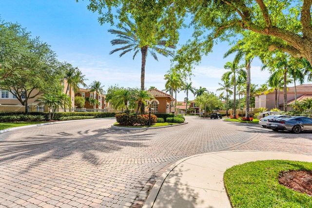 11750 St Andrews Place 202, Wellington, FL 33414