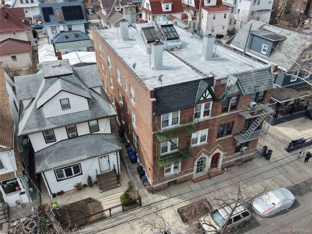 8732 114th Street, Richmond Hill, NY 11418