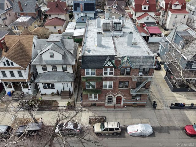 8732 114th Street, Richmond Hill, NY 11418