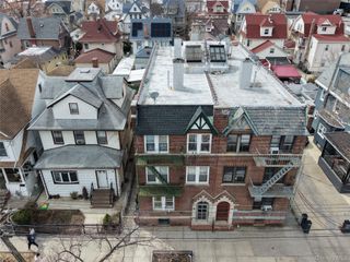 8732 114th Street, Richmond Hill, NY 11418