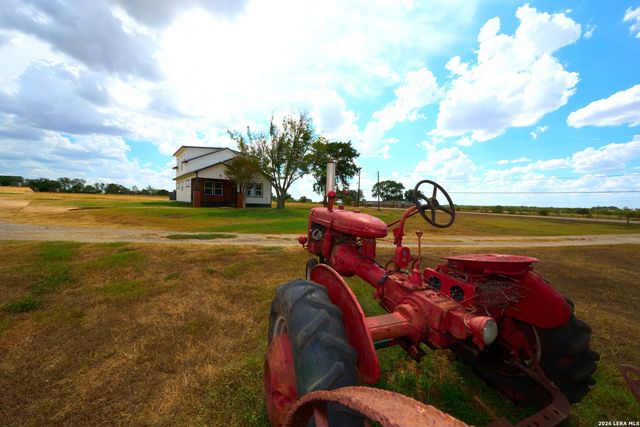 1348 PITTMAN RD, St Hedwig, TX 78152