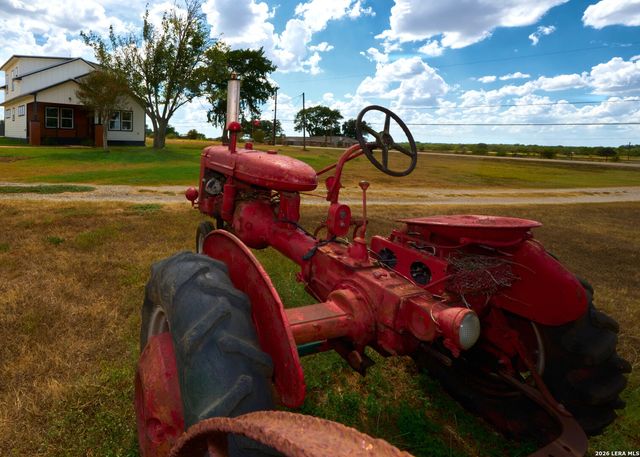 1348 PITTMAN RD, St Hedwig, TX 78152
