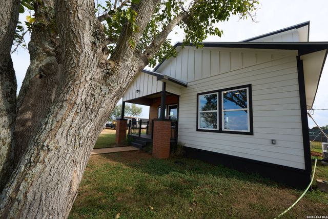 1348 PITTMAN RD, St Hedwig, TX 78152
