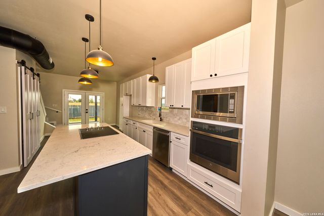 1348 PITTMAN RD, St Hedwig, TX 78152