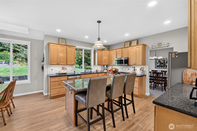 7601 127th Street Ct E, Puyallup, WA 98373