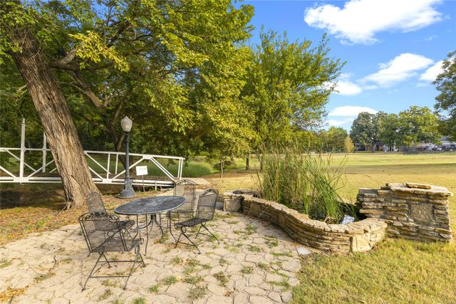 1315 Red Oak Circle, Farmersville, TX 75442