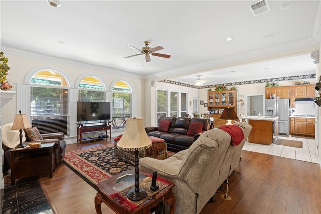 1315 Red Oak Circle, Farmersville, TX 75442