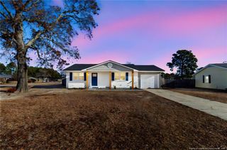 6218 Thornwood Drive, Hope Mills, NC 28348