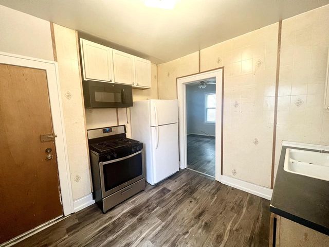 1506 68th STREET, Kenosha, WI 53143