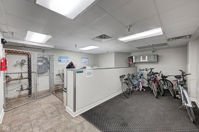 230 E 9th Street E 401, Indianapolis, IN 46204