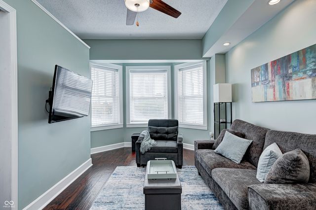 230 E 9th Street E 401, Indianapolis, IN 46204