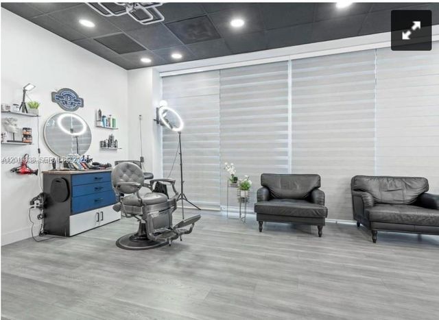 2300 W 84th St, Hialeah, FL 33016