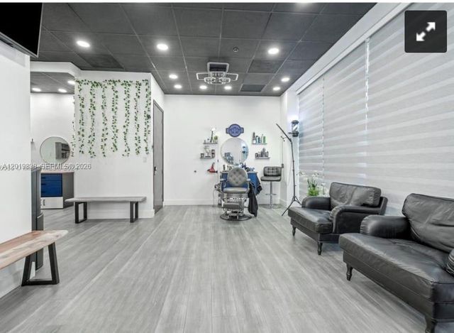 2300 W 84th St, Hialeah, FL 33016