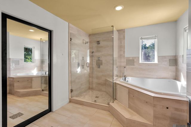 7531 Sandy Cove Drive, New Orleans, LA 70128