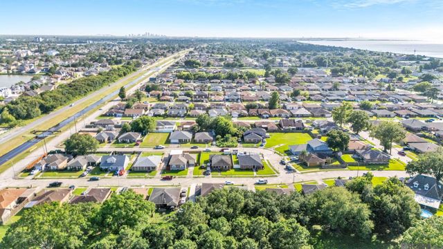 7531 Sandy Cove Drive, New Orleans, LA 70128