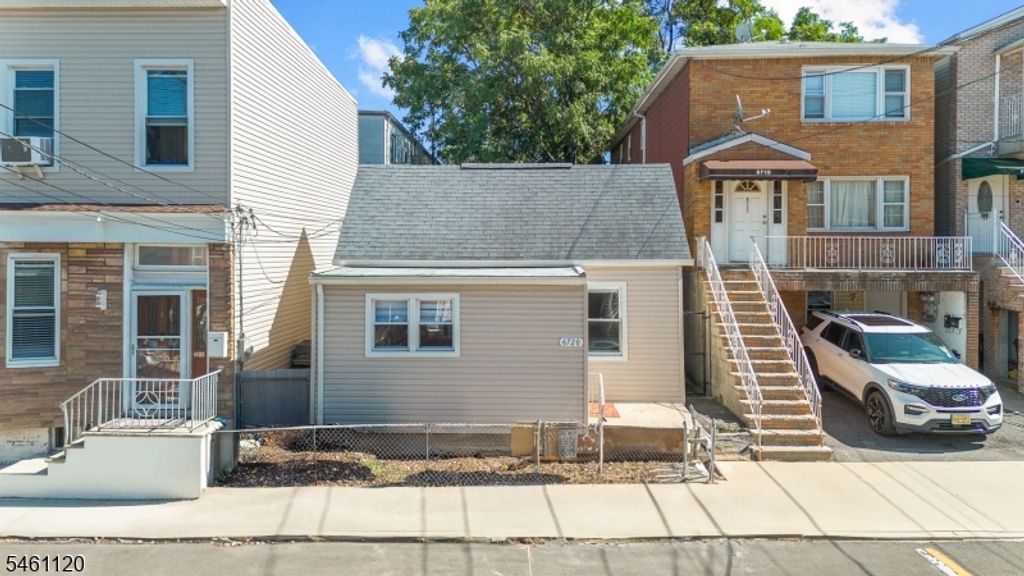 6720 Jackson St, Guttenberg Town, NJ 07093 — exterior