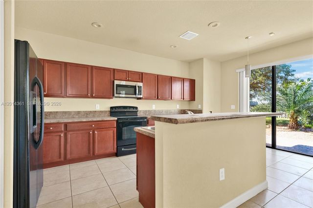 11924 SW 155th Ct, Miami, FL 33196