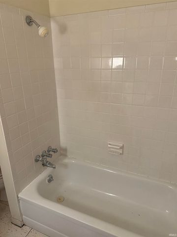 7602 Harcourt Drive, Fort Wayne, IN 46835