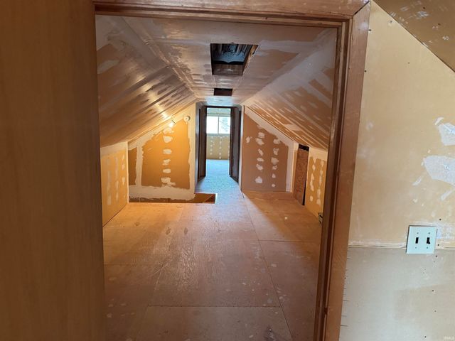 7602 Harcourt Drive, Fort Wayne, IN 46835