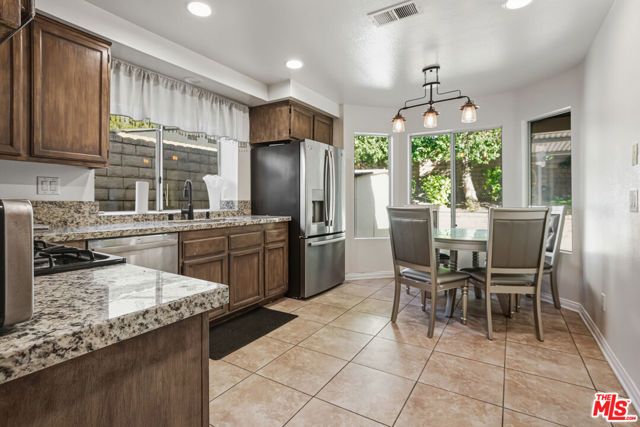 2538 Lowell Court, Simi Valley, CA 93065