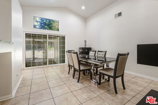 2538 Lowell Court, Simi Valley, CA 93065