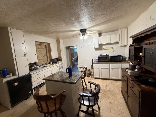 607 N Kirk Street, Hico, TX 76457