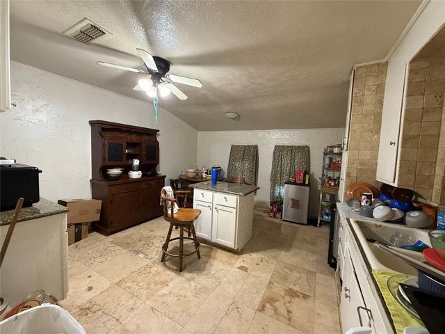 607 N Kirk Street, Hico, TX 76457