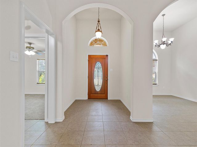 110 Kauai CT, Bastrop, TX 78602