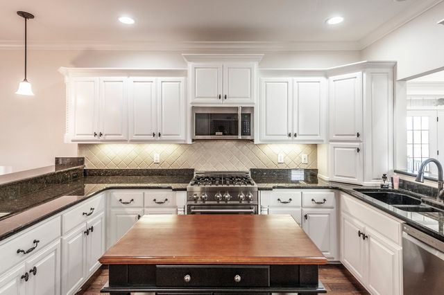 1022 Harness Cir, Gallatin, TN 37066