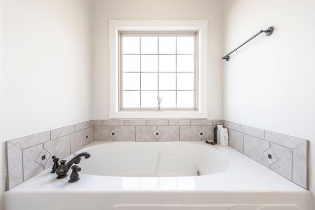 1022 Harness Cir, Gallatin, TN 37066