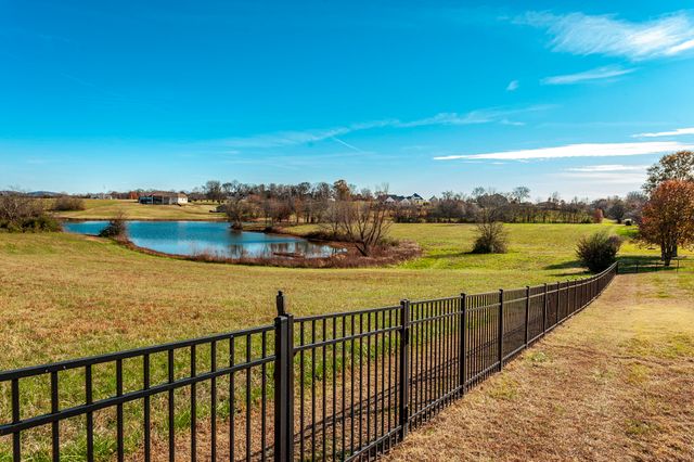 1022 Harness Cir, Gallatin, TN 37066