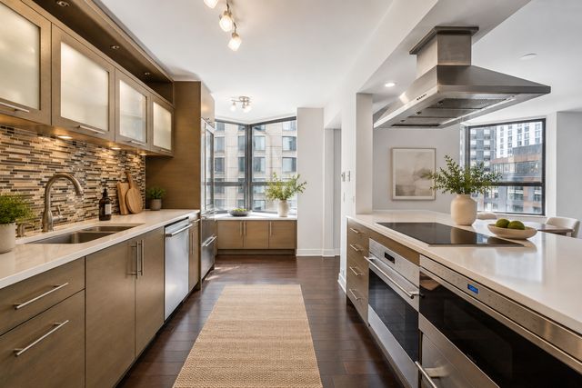 400 E Ohio Street 603, Chicago, IL 60611