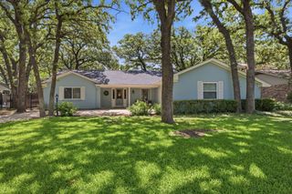 3022 Woodford Drive, Arlington, TX 76013