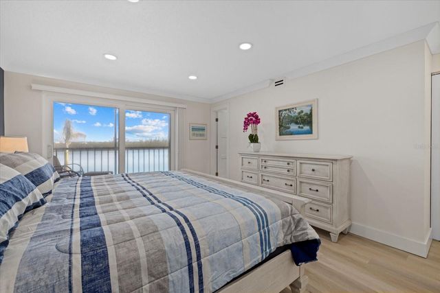 9393 MIDNIGHT PASS ROAD 302, Sarasota, FL 34242