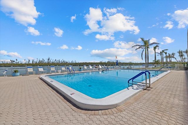 9393 MIDNIGHT PASS ROAD 302, Sarasota, FL 34242