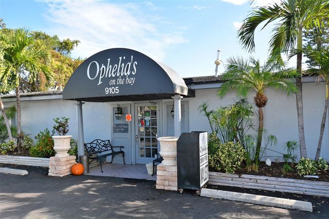 9393 MIDNIGHT PASS ROAD 302, Sarasota, FL 34242