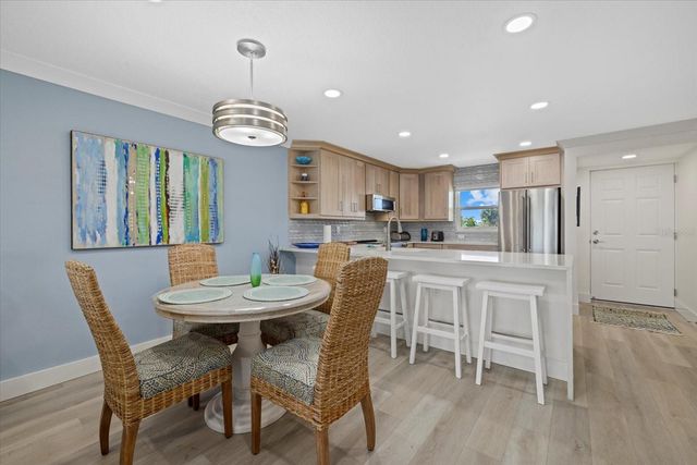 9393 MIDNIGHT PASS ROAD 302, Sarasota, FL 34242