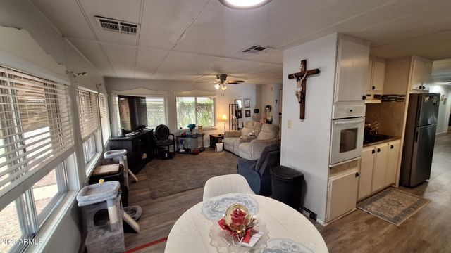 6960 W Peoria Avenue 37, Peoria, AZ 85345