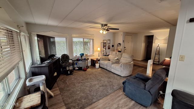 6960 W Peoria Avenue 37, Peoria, AZ 85345