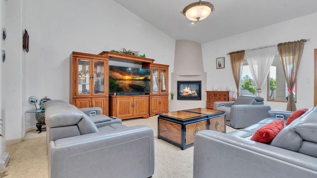 3550 White Horse Drive SE, Rio Rancho, NM 87124