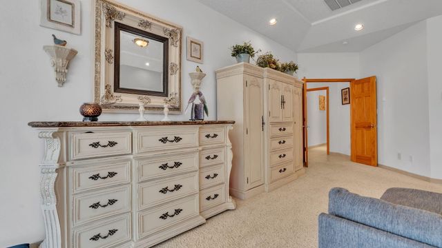 3550 White Horse Drive SE, Rio Rancho, NM 87124