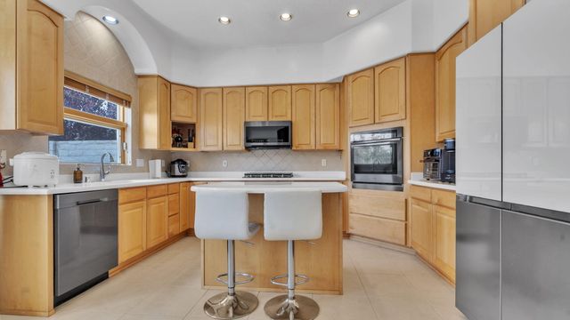 3550 White Horse Drive SE, Rio Rancho, NM 87124