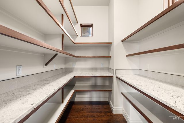 1658 E Crowne Pointe Dr, Eagle, ID 83616