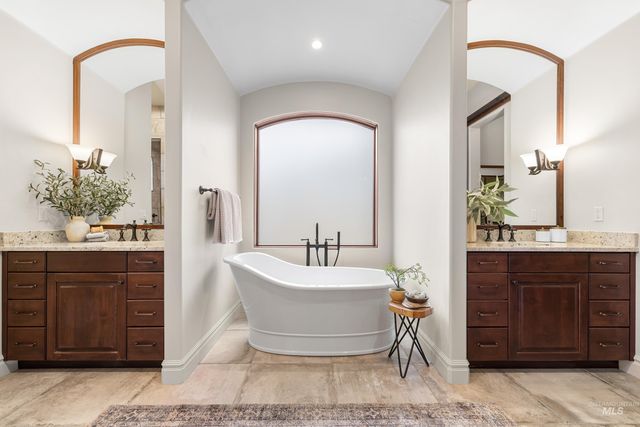 1658 E Crowne Pointe Dr, Eagle, ID 83616