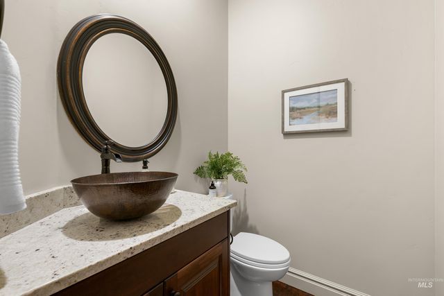 1658 E Crowne Pointe Dr, Eagle, ID 83616